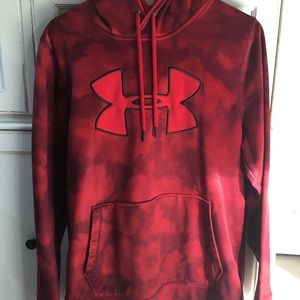 Men’sS Under Armour hoodie like new!